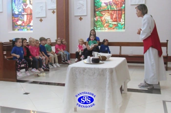 Alunos da Educação Infantil refletem sobre o significado da Páscoa