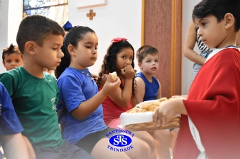 Alunos da Educação Infantil refletem sobre o significado da Páscoa