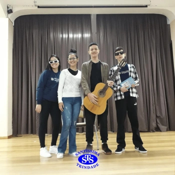 9º ano | O palco foi todo deles! 