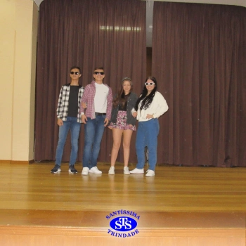 9º ano | O palco foi todo deles! 