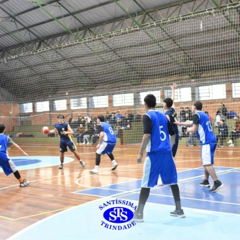 Santíssima e Sant’Anna participam de jogos amistosos de basquete