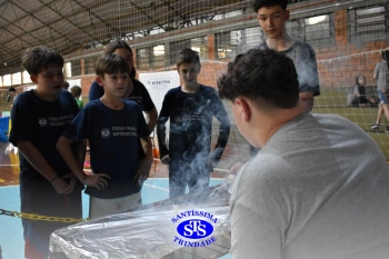 Brincando com a Ciência: experimentos científicos encantam as crianças!