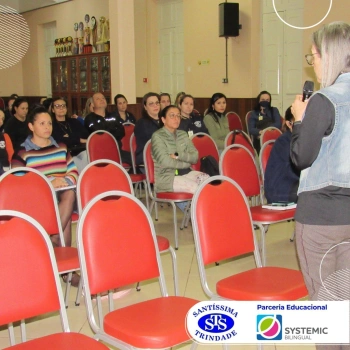 Reuniões com diversas equipes sobre a educação bilíngue 