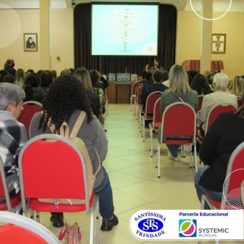 Reuniões com diversas equipes sobre a educação bilíngue 