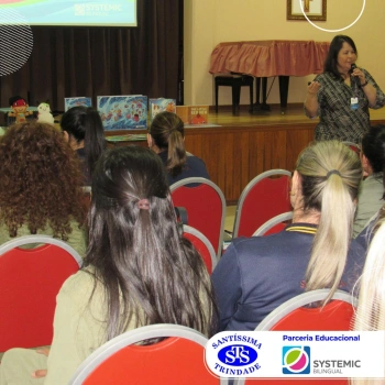 Reuniões com diversas equipes sobre a educação bilíngue 