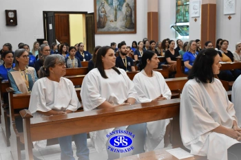 Profissionais participam de Celebração Eucarística em preparação à Páscoa