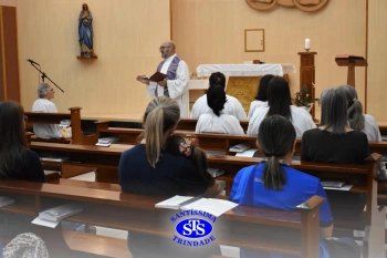 Profissionais participam de Celebração Eucarística em preparação à Páscoa