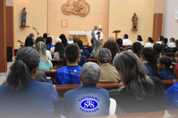 Profissionais participam de Celebração Eucarística em preparação à Páscoa
