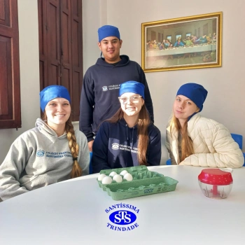 Alunos preparam pratos da culinária hispânica | 3ª EM