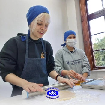 Alunos preparam pratos da culinária hispânica | 3ª EM