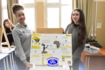 Apresentação de lapbooks sobre a cultura dos países formadares do Brasil | 6º ano
