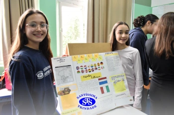 Apresentação de lapbooks sobre a cultura dos países formadares do Brasil | 6º ano
