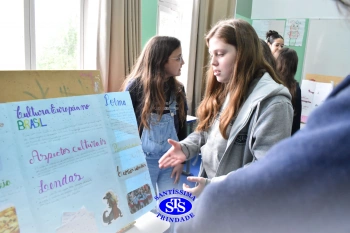 Apresentação de lapbooks sobre a cultura dos países formadares do Brasil | 6º ano