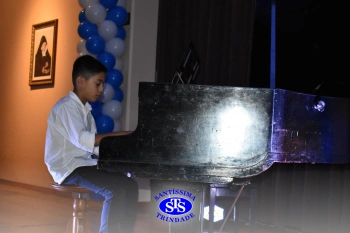 Recital Classes de Piano é marcado por lindas apresentações dos alunos