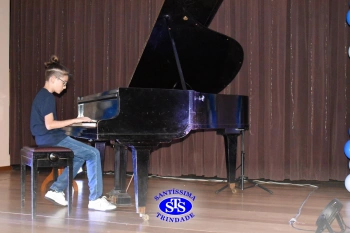 Recital Classes de Piano é marcado por lindas apresentações dos alunos