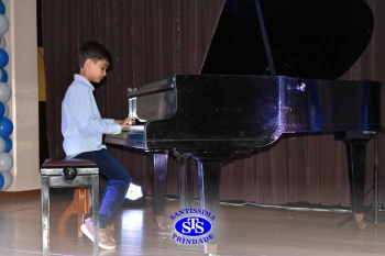 Recital Classes de Piano é marcado por lindas apresentações dos alunos