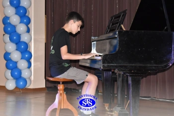 Recital Classes de Piano é marcado por lindas apresentações dos alunos