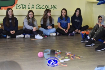 Alunos celebram a ancestralidade durante círculo de construção da paz 