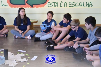 Alunos celebram a ancestralidade durante círculo de construção da paz 