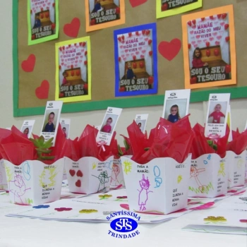 Infantil 3 | Crianças encantam as mães durante a homenagem