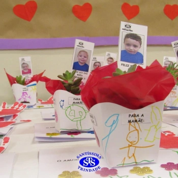 Infantil 3 | Crianças encantam as mães durante a homenagem