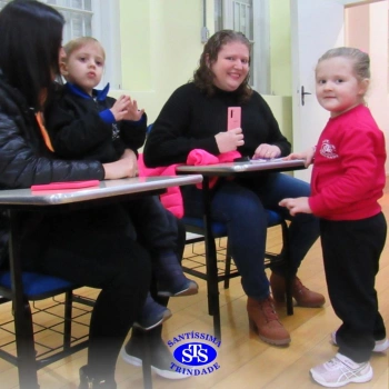 Infantil 3 | Crianças encantam as mães durante a homenagem