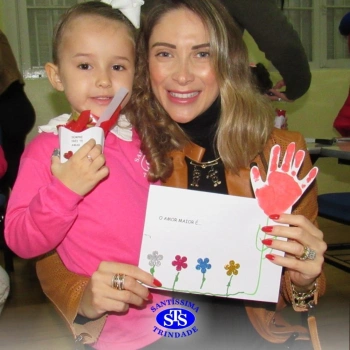 Infantil 3 | Crianças encantam as mães durante a homenagem