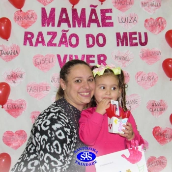 Infantil 3 | Crianças encantam as mães durante a homenagem