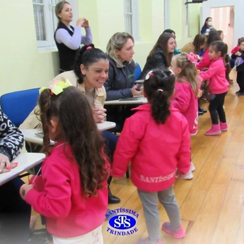 Infantil 3 | Crianças encantam as mães durante a homenagem