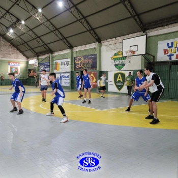 Oficina de Basquete participou de jogos amistosos