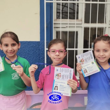 Alunos recebem passaporte da leitura | 1º ano