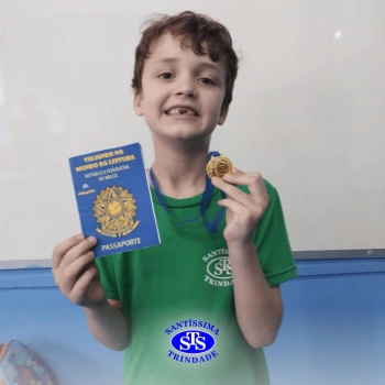 Alunos recebem passaporte da leitura | 1º ano