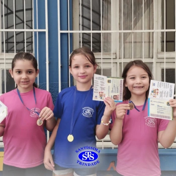 Alunos recebem passaporte da leitura | 1º ano