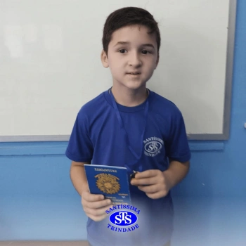 Alunos recebem passaporte da leitura | 1º ano