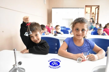 Alunos confeccionam sinos a partir de cápsulas de café | Inf. 4