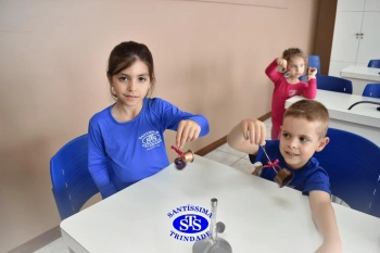 Alunos confeccionam sinos a partir de cápsulas de café | Inf. 4
