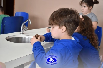 Alunos confeccionam sinos a partir de cápsulas de café | Inf. 4
