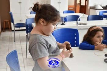 Alunos confeccionam sinos a partir de cápsulas de café | Inf. 4