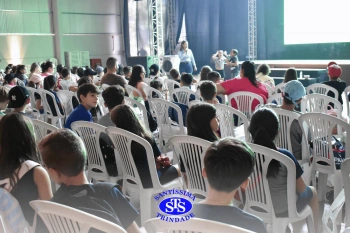 Alunos participam da