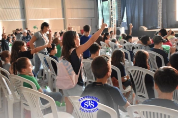 Alunos participam da