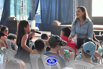 Alunos participam da