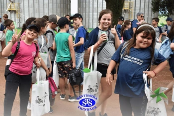 Alunos participam da