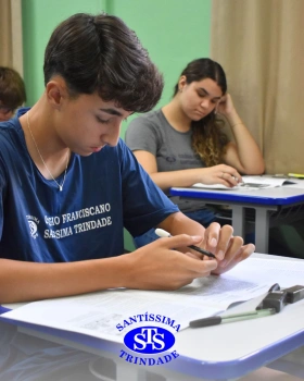 Estudantes colocam conhecimentos em prática na Prova Bimestral Anglo
