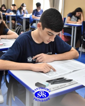 Estudantes colocam conhecimentos em prática na Prova Bimestral Anglo