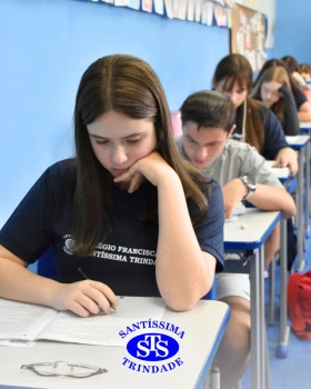 Estudantes colocam conhecimentos em prática na Prova Bimestral Anglo