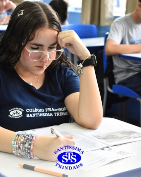 Estudantes colocam conhecimentos em prática na Prova Bimestral Anglo