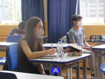 Retorno presencial: 4º, 8º e 9º anos
