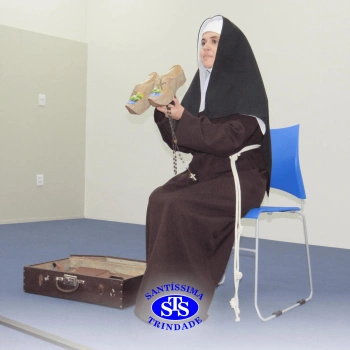 Visita surpreende crianças do Infantil 5 