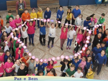 3º ano confeccionou um Rosário