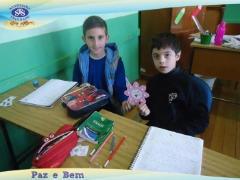 3º ano confeccionou um Rosário